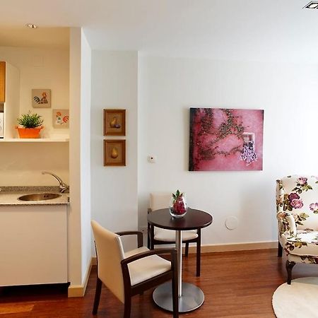 Aparthotel Ovida Oviedo Oda fotoğraf