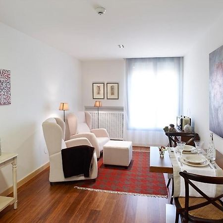 Aparthotel Ovida Oviedo Oda fotoğraf